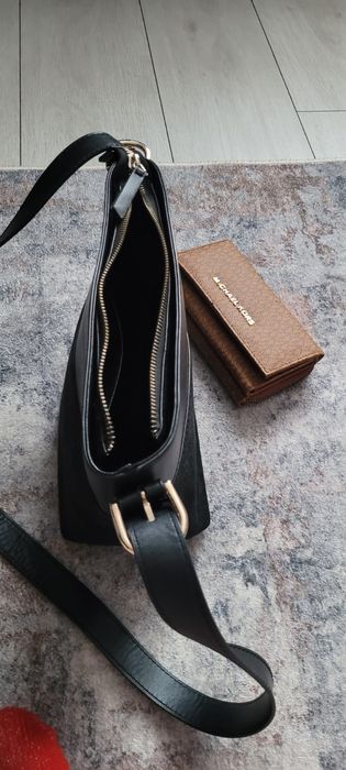 Geantă de damă și portofel