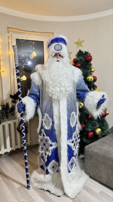 Костюмы Деда Мороза и Снегурочки