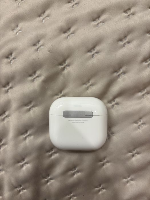 Продаются air pods 4
