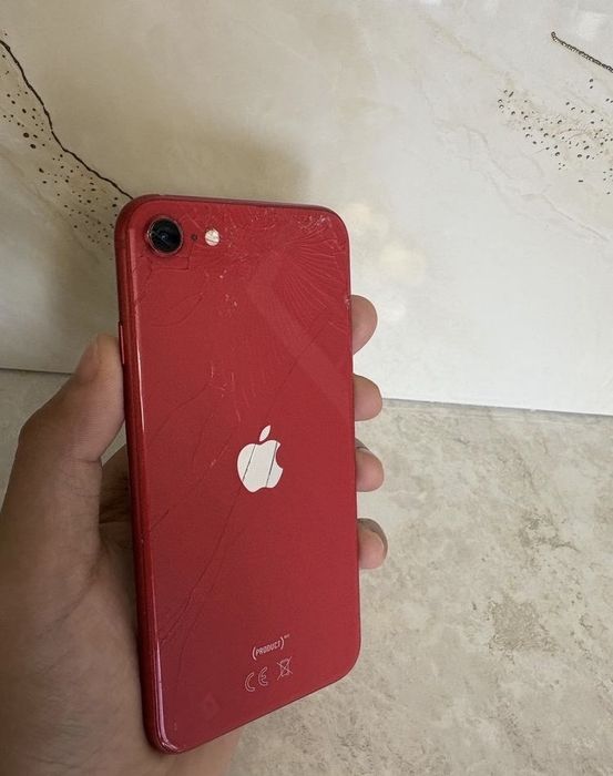 iPhone SE 2020, 128 GB 75% АКБ