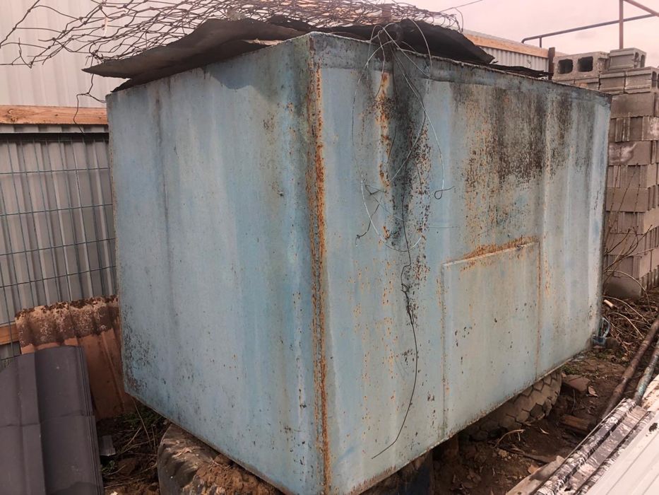 Продам железный бак для воды