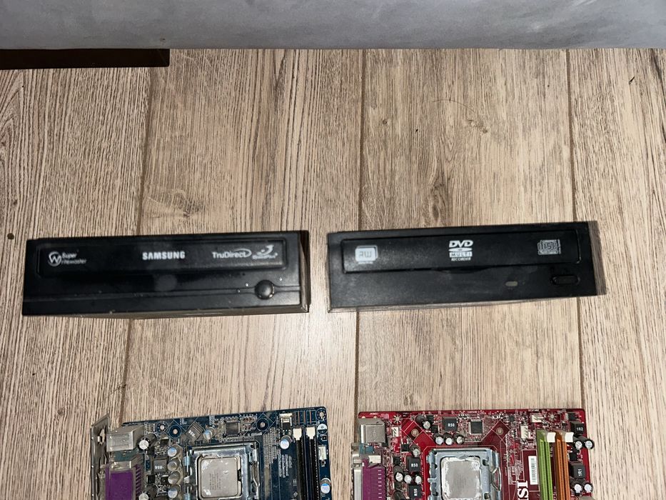 Материнская плата,дисковод