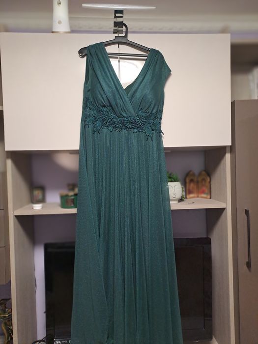 Vând Rochiță Verde