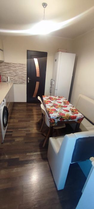 Vând ap.2 camere 56 mp+7 m balcon, pod