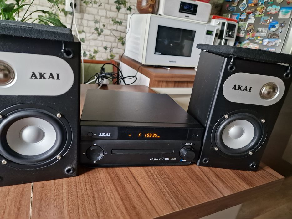 Sistem audio AKAI,bluethoot,usb,cd,radio,perfect functional