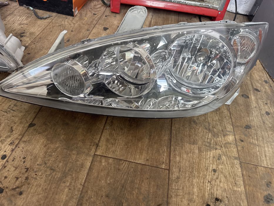 Камри 35 фары перед американец