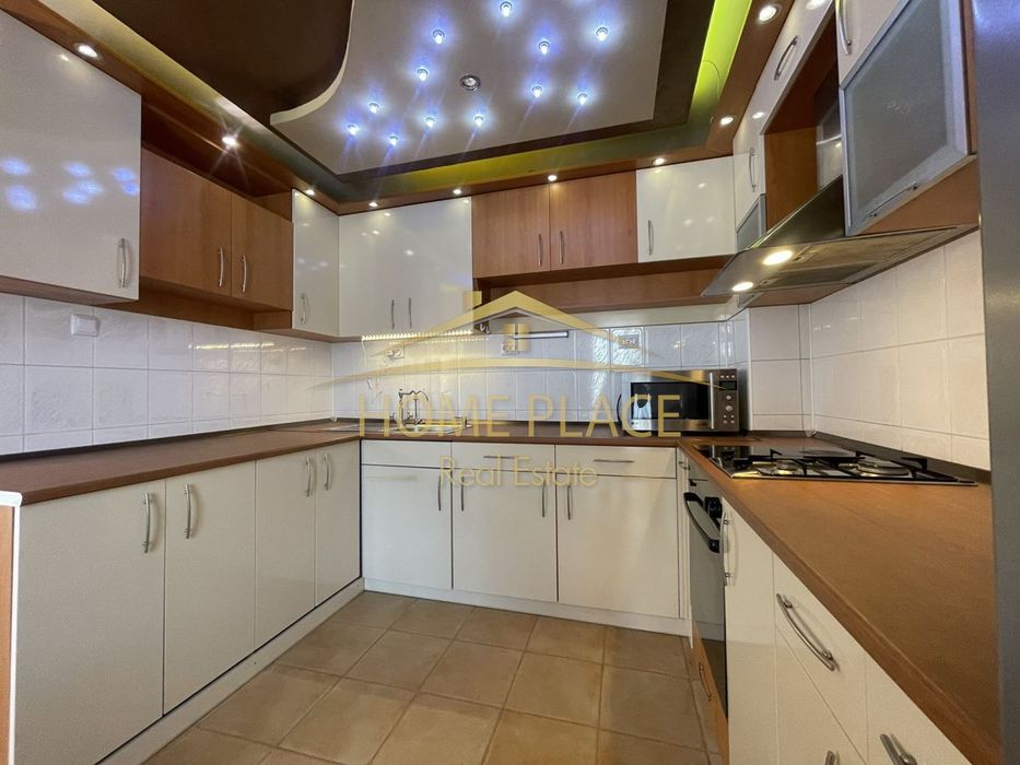 Дава се под наем Тристаен апартамент в Варна, Лятно кино Тракия - 110 кв.м за 765 € - Снимка #2