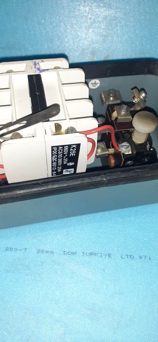 Контактор за машина