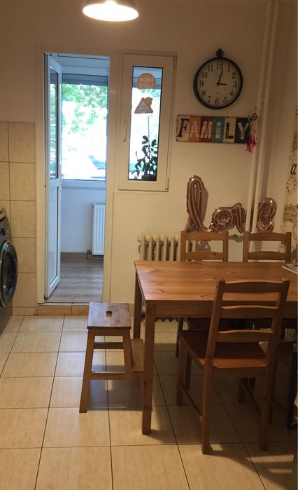 Apartament 3 camere + loc de parcare de inchiriat