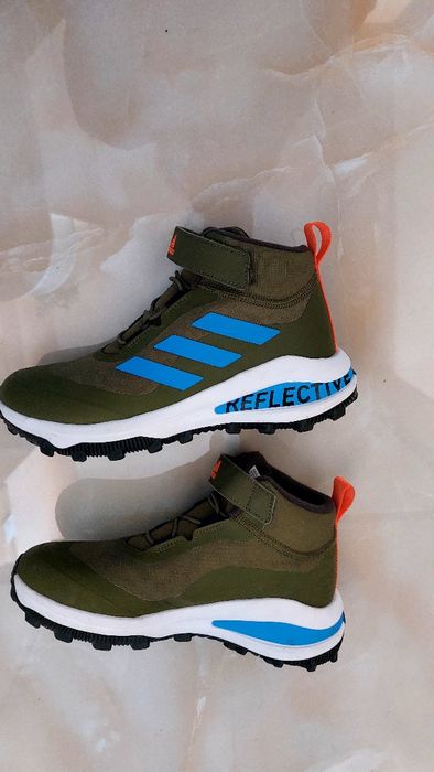 Маратонки Adidas 37 1/3