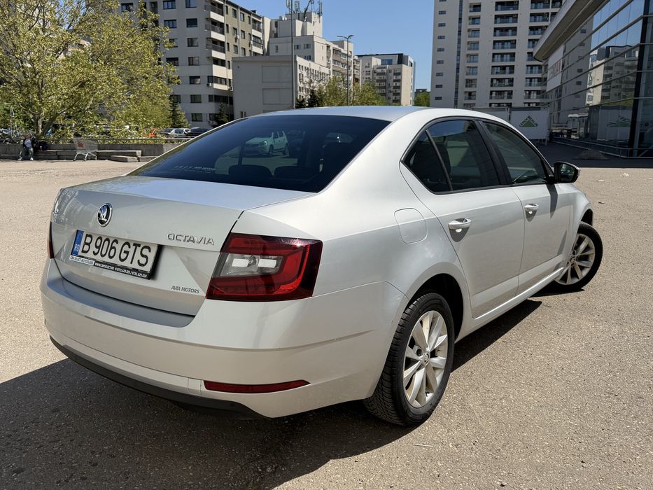 SKODA Octavia 2018 — imagine 3