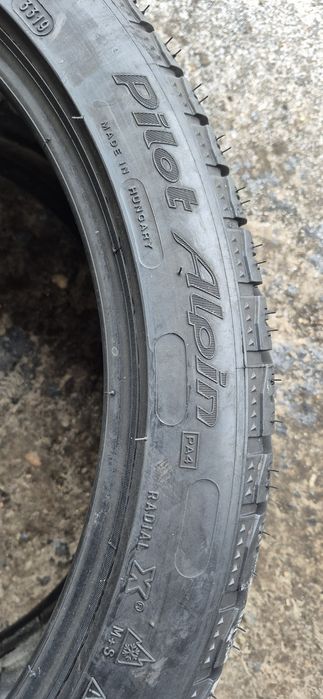 2 anvelope iarna 10% uzura,Michelin 285/35/20.Pretul este pe bucata.