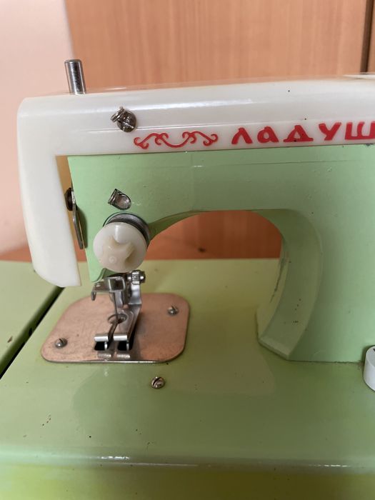 Детска шевна машина Ладушка