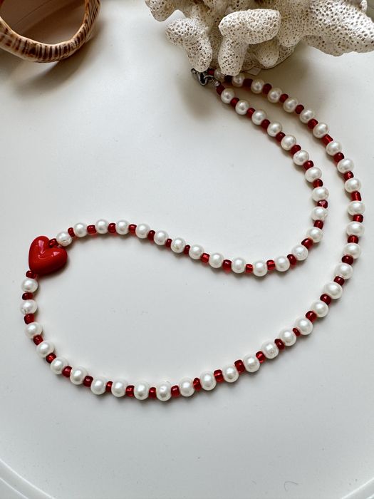 Colier handmade cu perle si inima