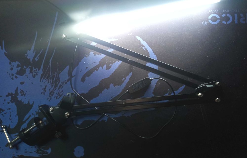 Продам USB лампу х/т свечения