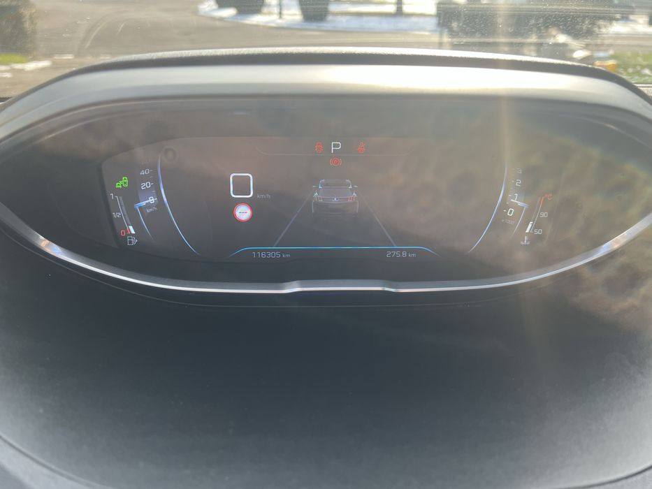 Peugeot / 3008 1.2 PureTech Allure   - Automat