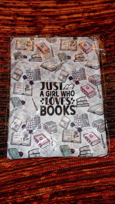 Текстилни калъфи/Подвързии за книги/Дрешка за книга/Подарък/НАМАЛЕНИЕ*
