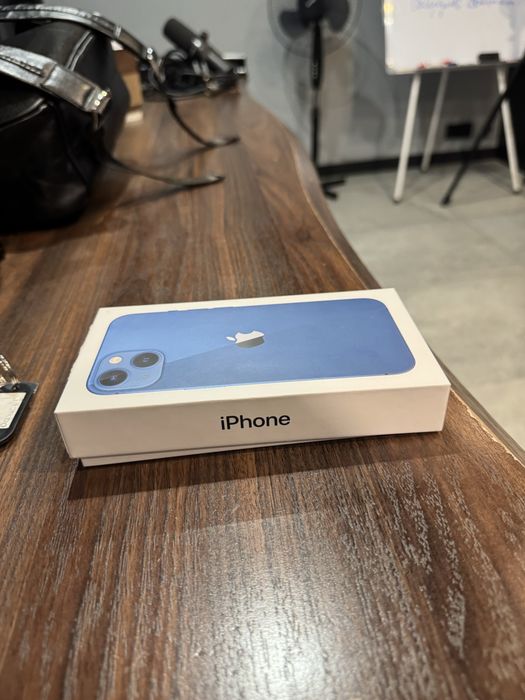 IPhone 13 в отличном состояний