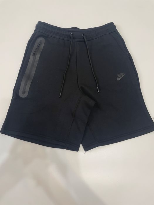 Шорты Nike tech fleece