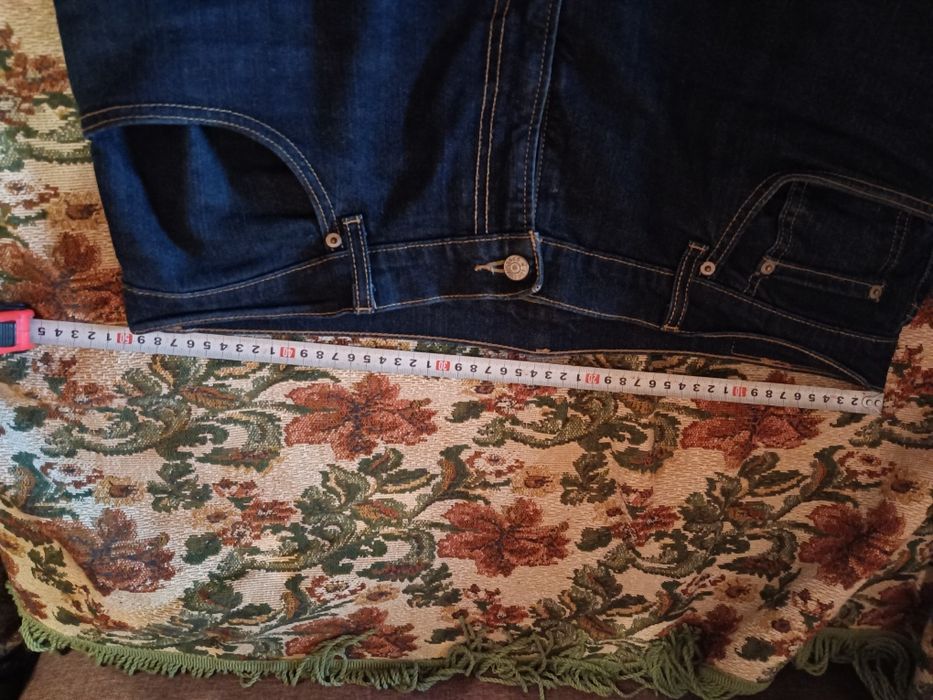 Мъжки дънки левис-40лв