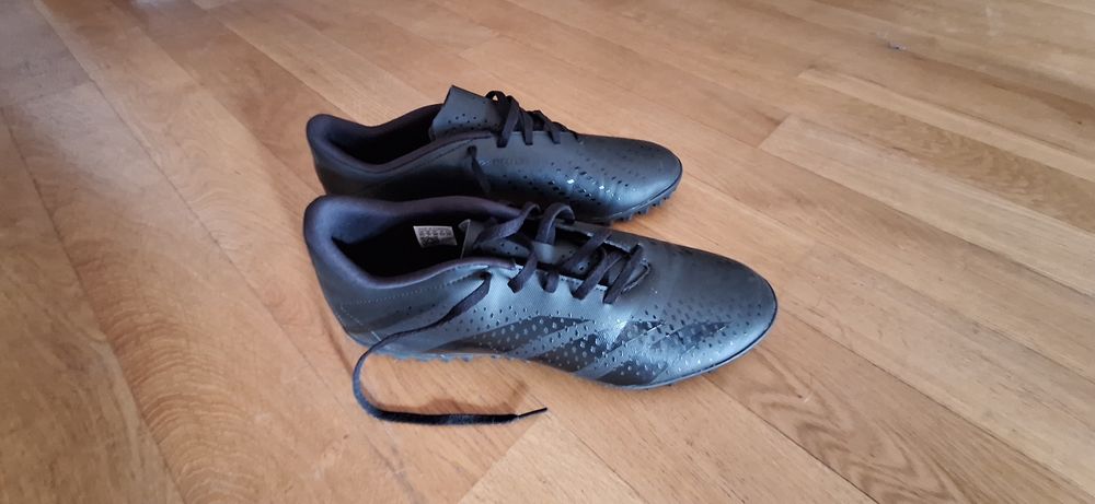 Футболни обувки Adidas