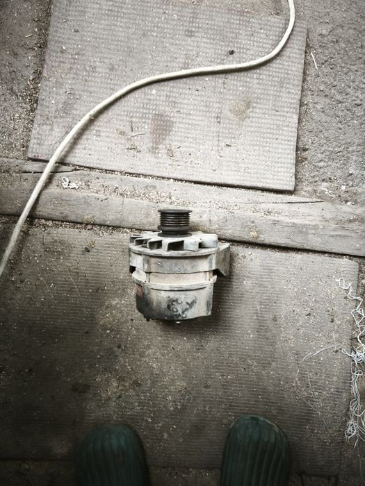 Запчасти от Мерседес 190