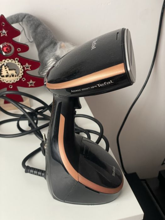 Aparat de calcat vertical cu abur Tefal Access Steam Care