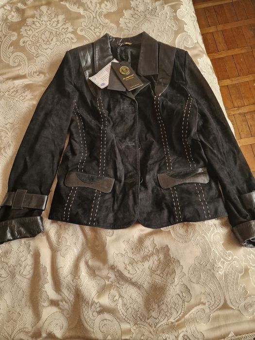 Пиджак женский ..