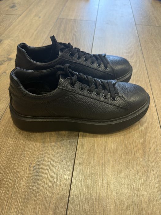 Продам женские кеды