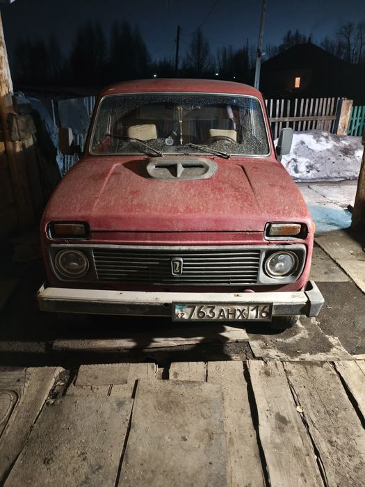 Продам ниву 2121