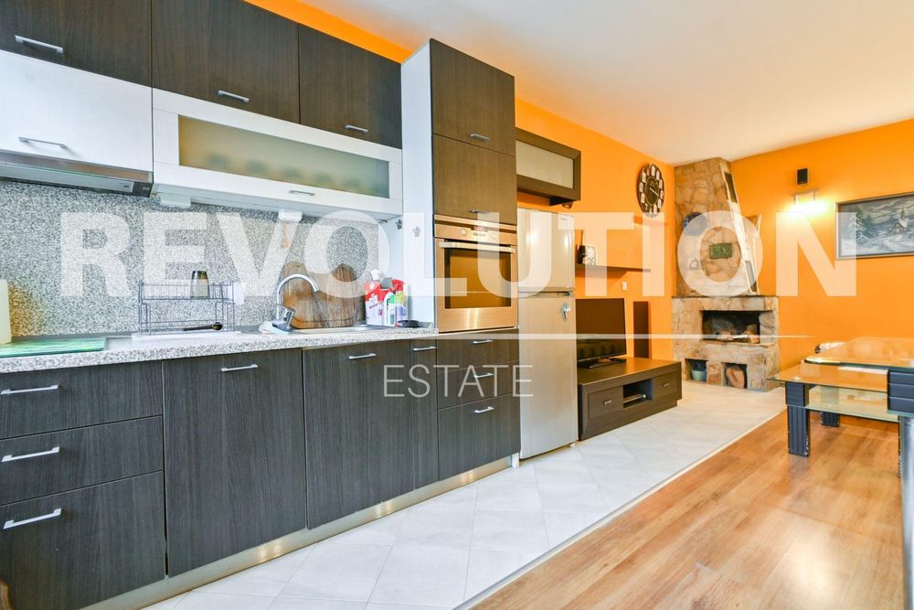 Дава се под наем Двустаен апартамент в София, Люлин 7 - 70 кв.м за 511 € - Снимка #2