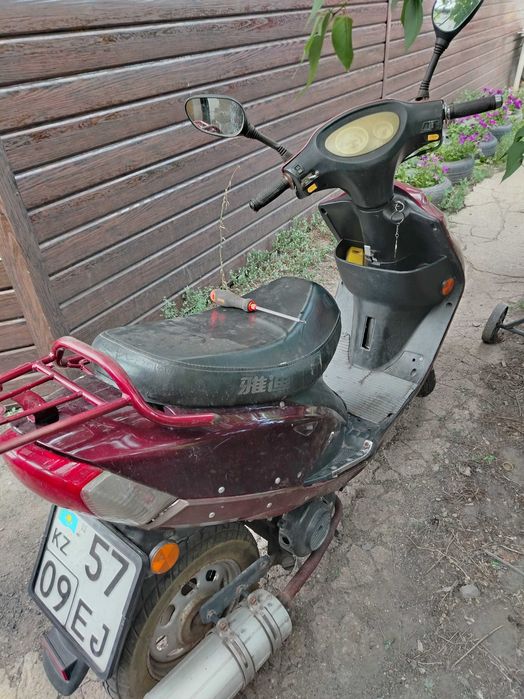 Скутер Yadea продам