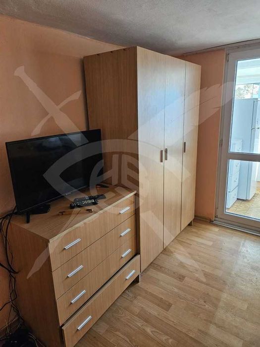 Дава се под наем Едностаен апартамент в Варна, Спортна зала - 20 кв.м за 200 € - Снимка #2