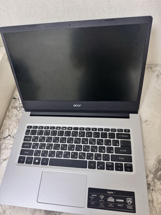 Продается Ноутбук Aser Aspire1