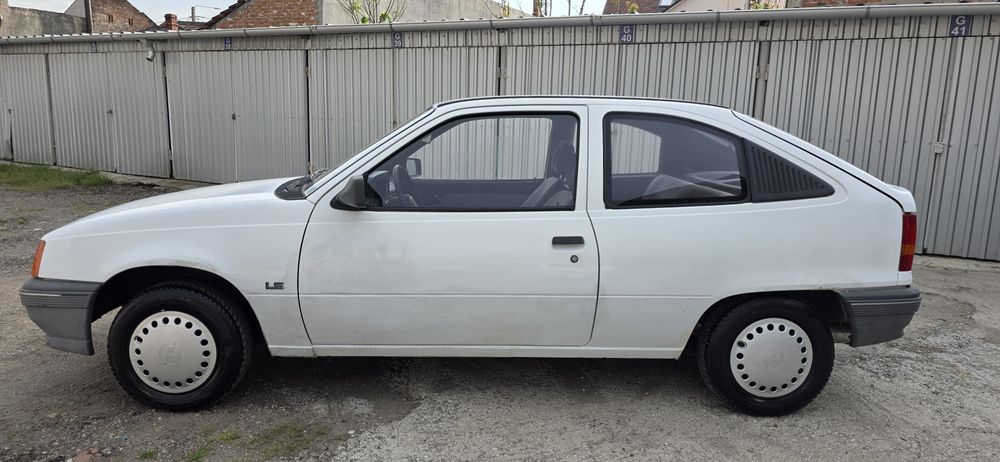 Opel Kadett Automatic 16 i 74.000 km Realii !