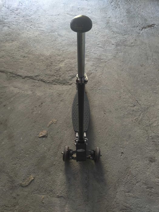 Trotineta cu 1 ghidon