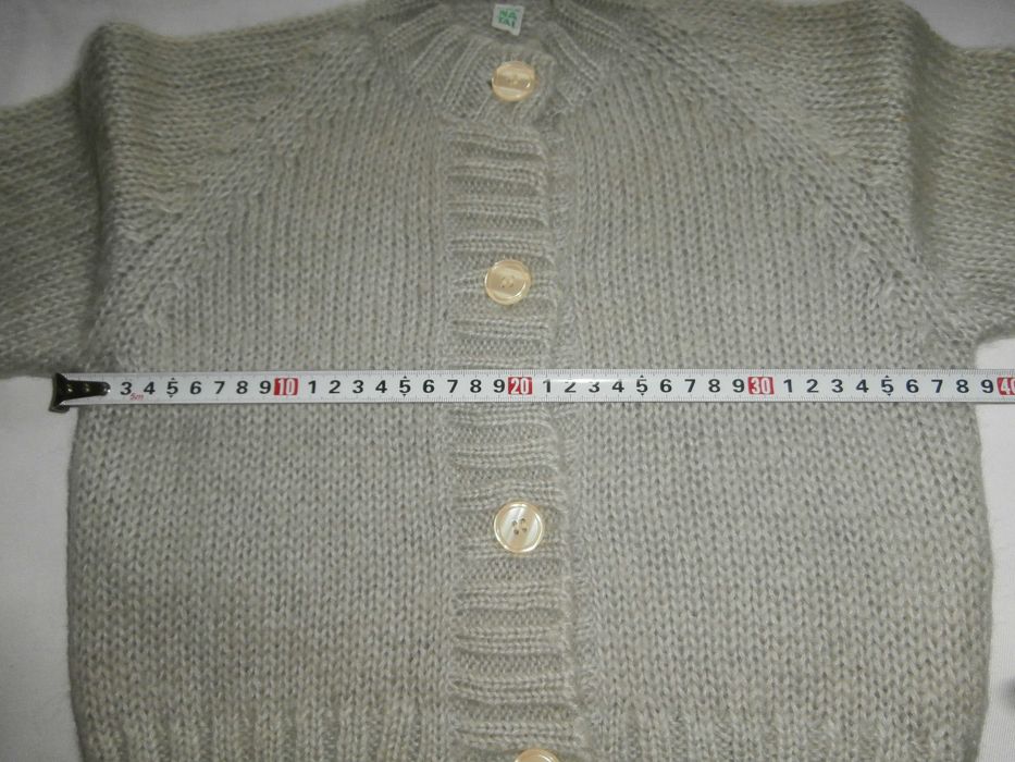 Детска плетена жилетка