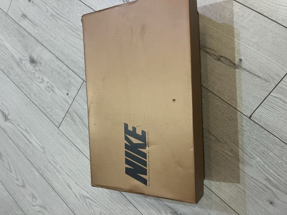 Бутсы phantom nike original US 9,5. Профессиональные