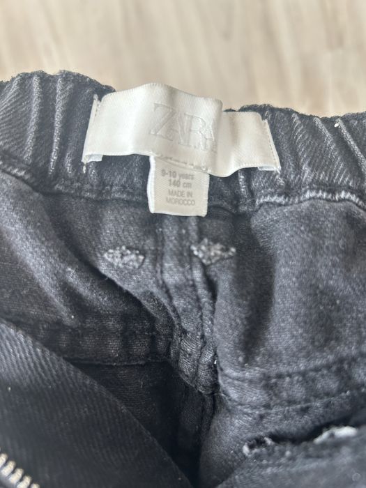 Pantaloni scurti Zara