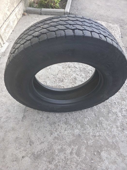 Шины бу 245-70 R19.5