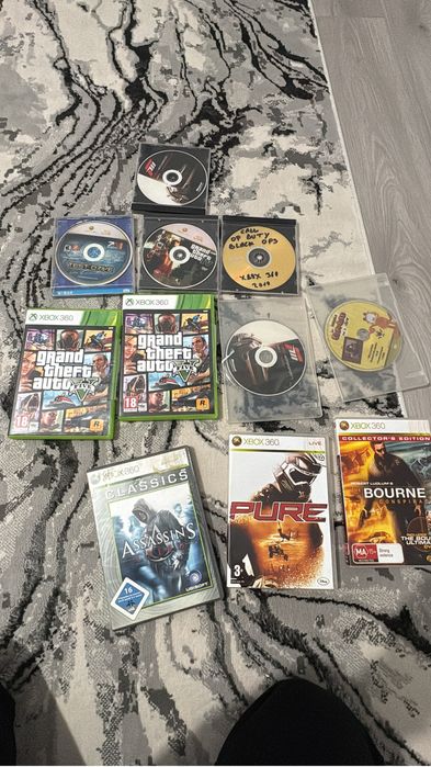 vand xbox 360 cu multe jocuri functionabil