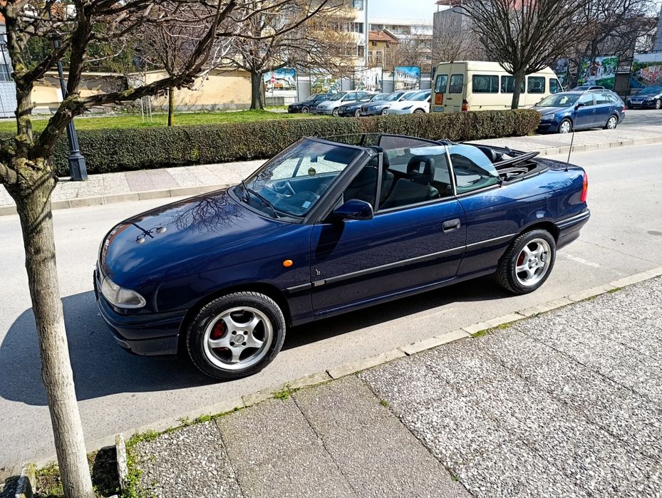 Opel Astra cabrio Bertone