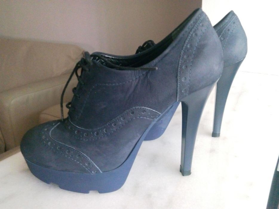 Pantofi dama deosebiti