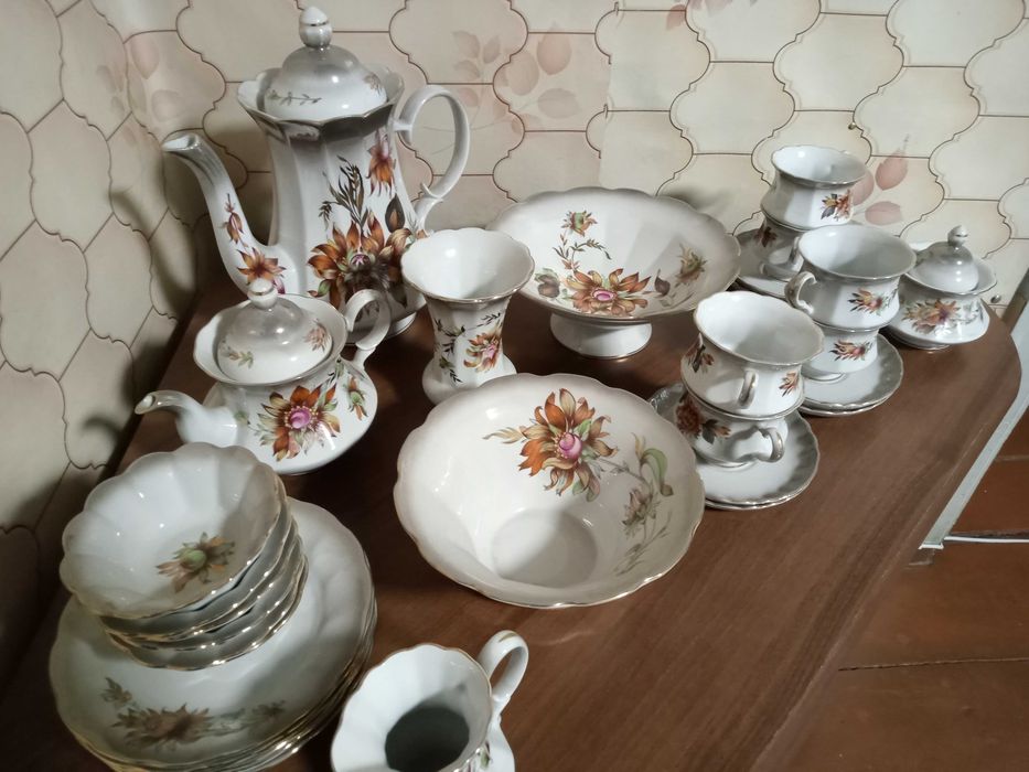 Чайный сервиз на  6 персон