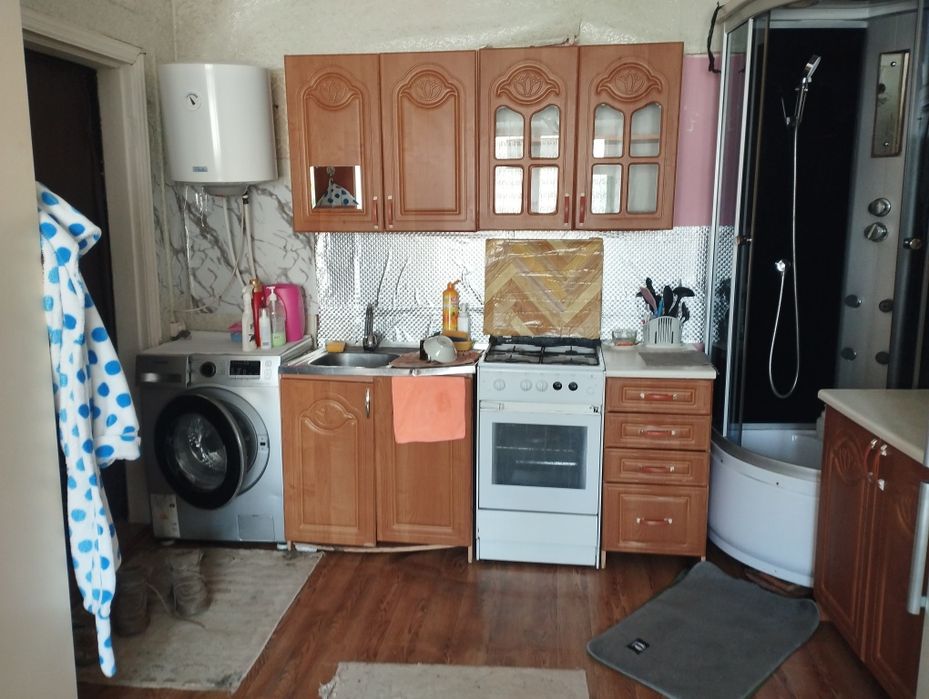 Продам двухкомнатную общежития