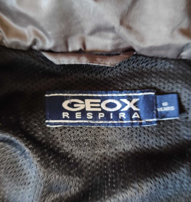 Яке GEOX Respira в отлично състояние, за  10 г. момче