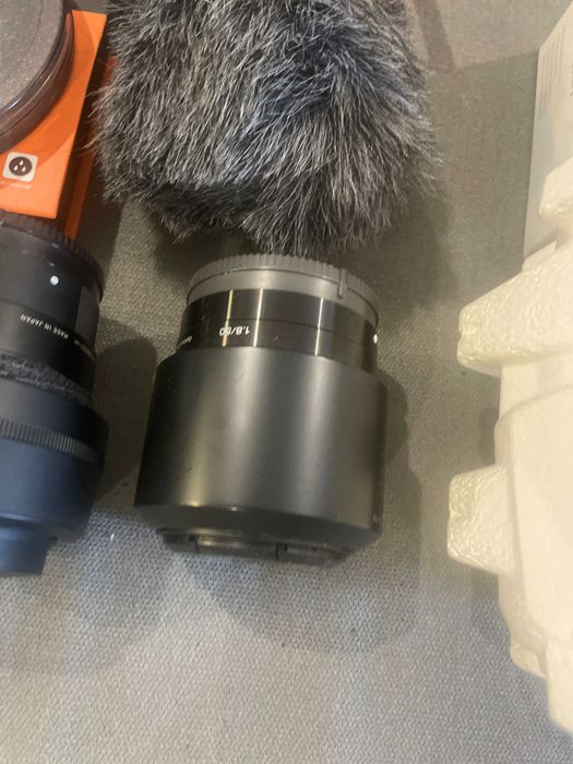 Sony E 50mm f/1.8 OSS