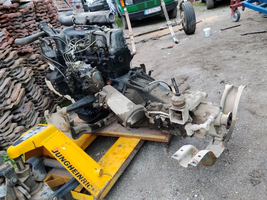 Мерцедес 307 на части