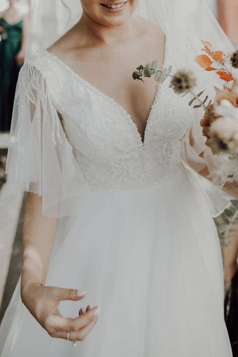 Rochie mireasa diafană