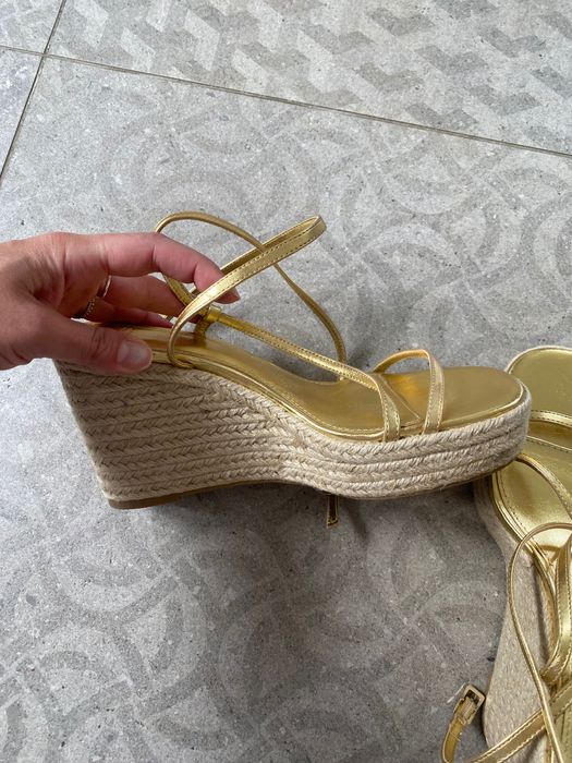 Нови сандали Mango